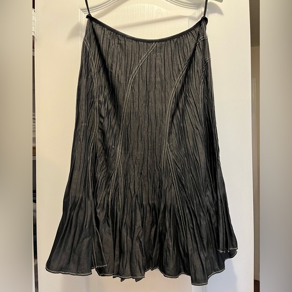 Simon Chang Skirt and Jacket Set - Picture 6 of 7